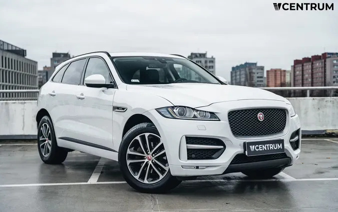 jaguar f-pace Jaguar F-Pace cena 134900 przebieg: 89809, rok produkcji 2018 z Gościno